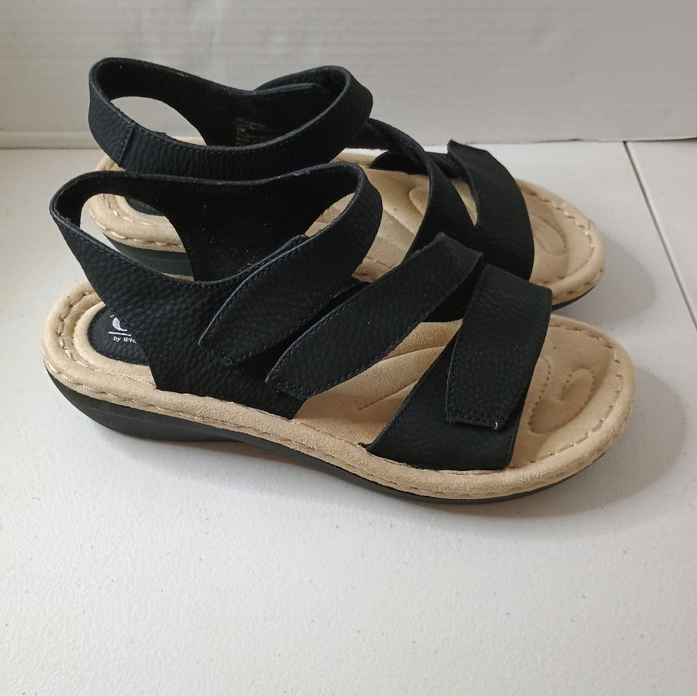 Cliffs By White Mountain Women's Black Strappy Sandals Size 9M